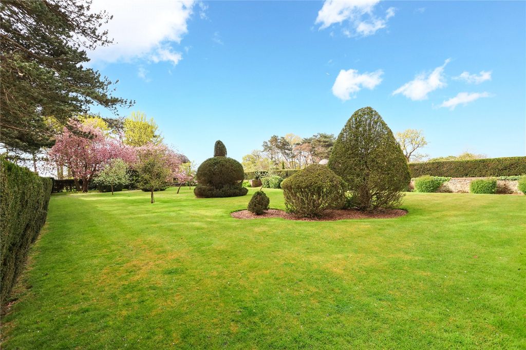 Additional image 24 of 2 bed flat to rentOttershaw Park, Ottershaw, Chertsey KT16