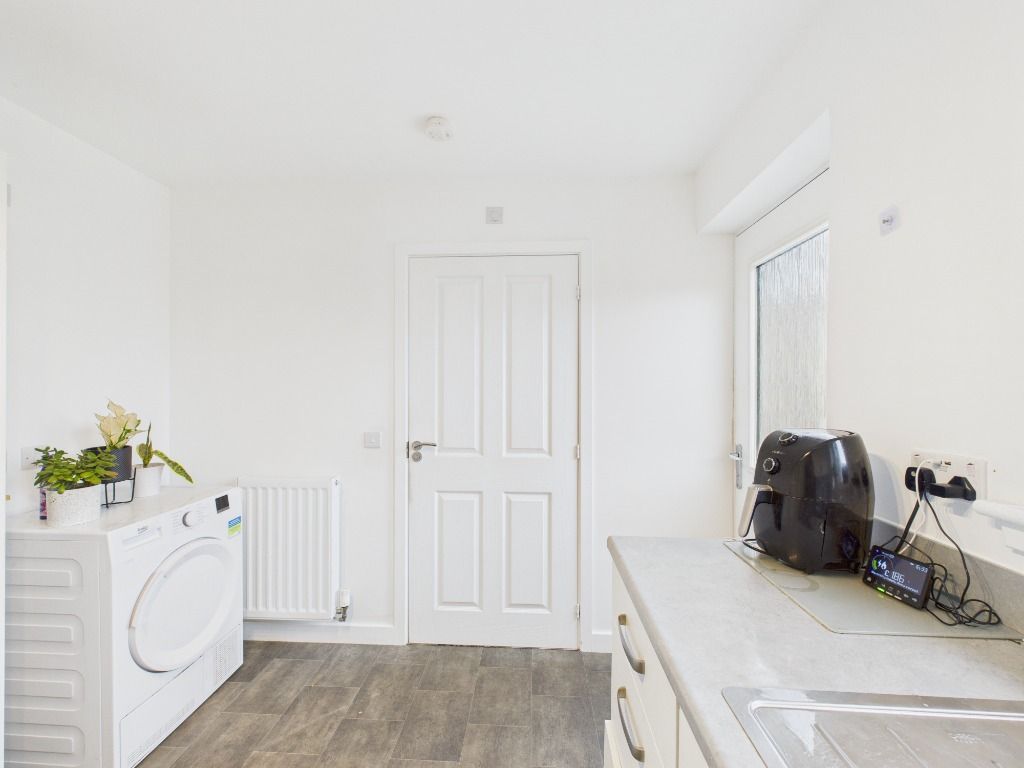 Additional image 7 of 2 bed semi-detached house to rentBradshaw Drive, Cammo, Edinburgh EH12
