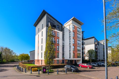 Haughview Terrace, Oatlands, Glasgow G5