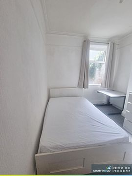 Bangor Street, Roath, Cardiff CF24, Room to rent