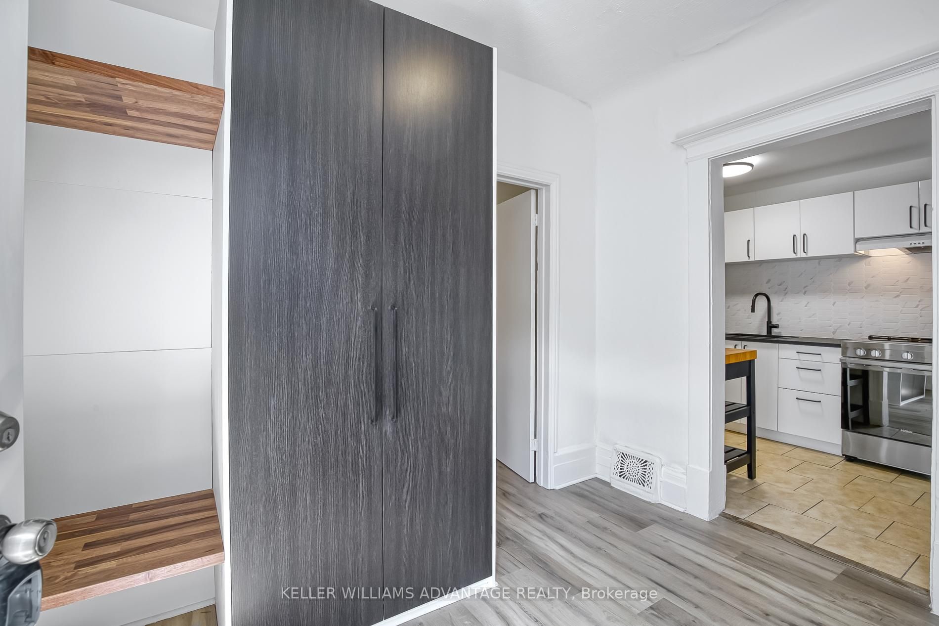 Additional image 5 of 254A Carlton Street, Toronto, ON, M5A 2L4