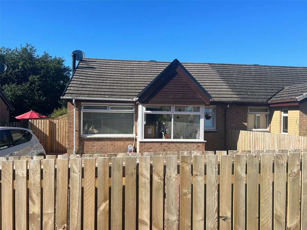 2 bed bungalow to rentNewmill Gardens, Shotts ML7