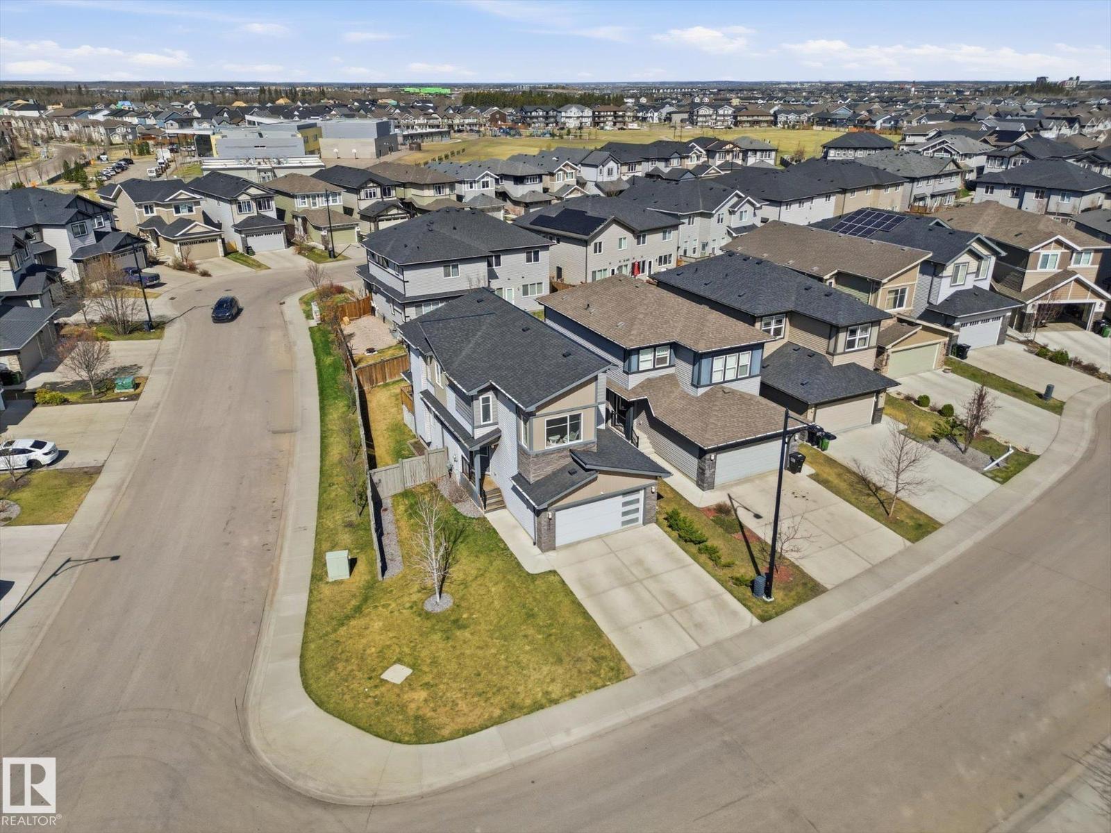 Additional image 4 of 8420 Cushing Court SW, Edmonton, AB, T6W3L3