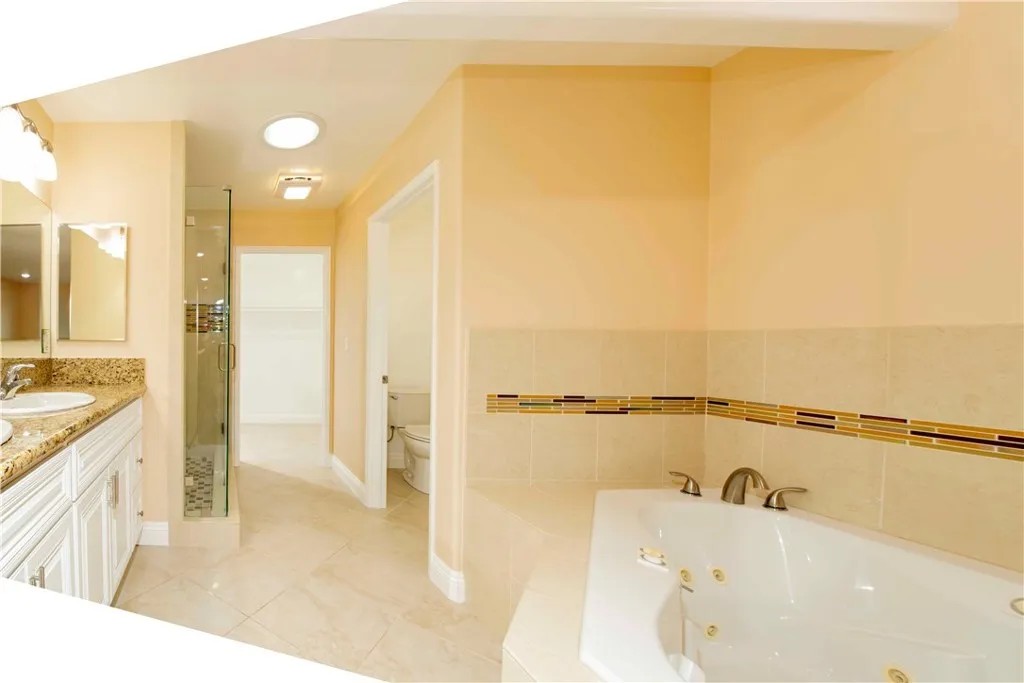 Additional image 39 of 22336 Saticoy St, Canoga Park, CA 91303