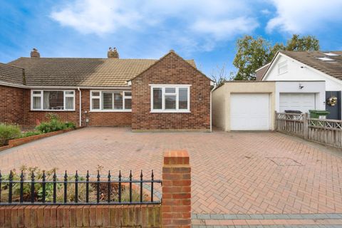 Alsom Avenue, Worcester Park, Surrey KT4