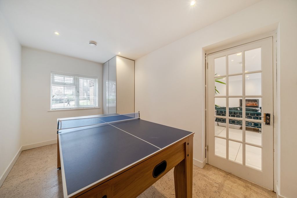Additional image 14 of 5 bed detached house to rentDrummond Close, Haywards Heath RH16
