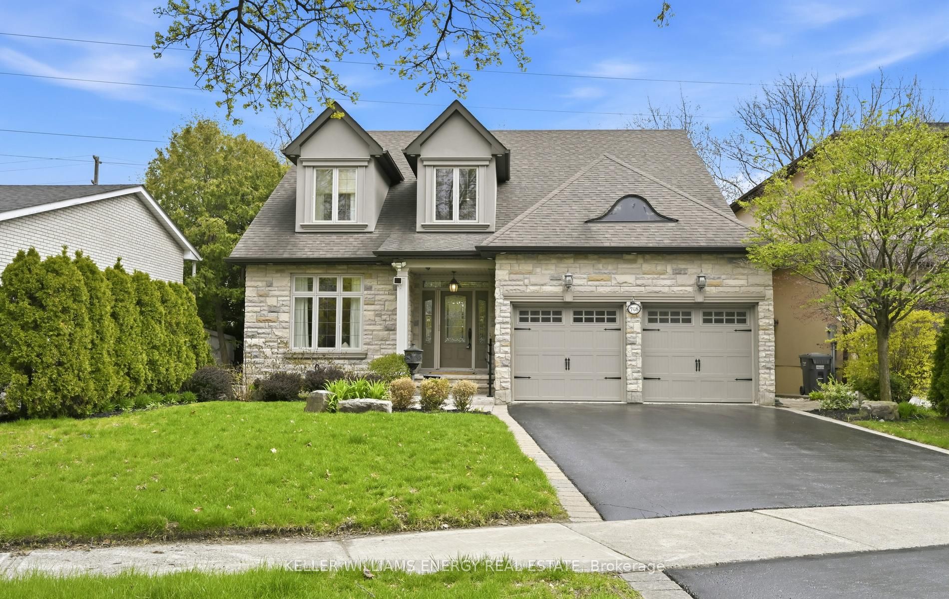 768 Duchess Drive, Mississauga, ON, L4Y 1H7