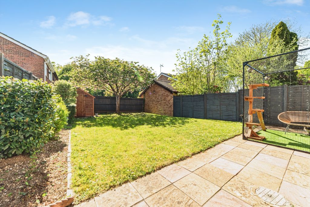 Additional image 20 of 3 bed link detached house for saleConstable Close, Basingstoke RG21