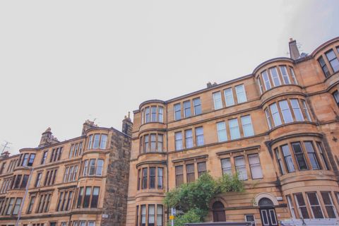 Flat B/L, 12 Highburgh Road, Glasgow G12