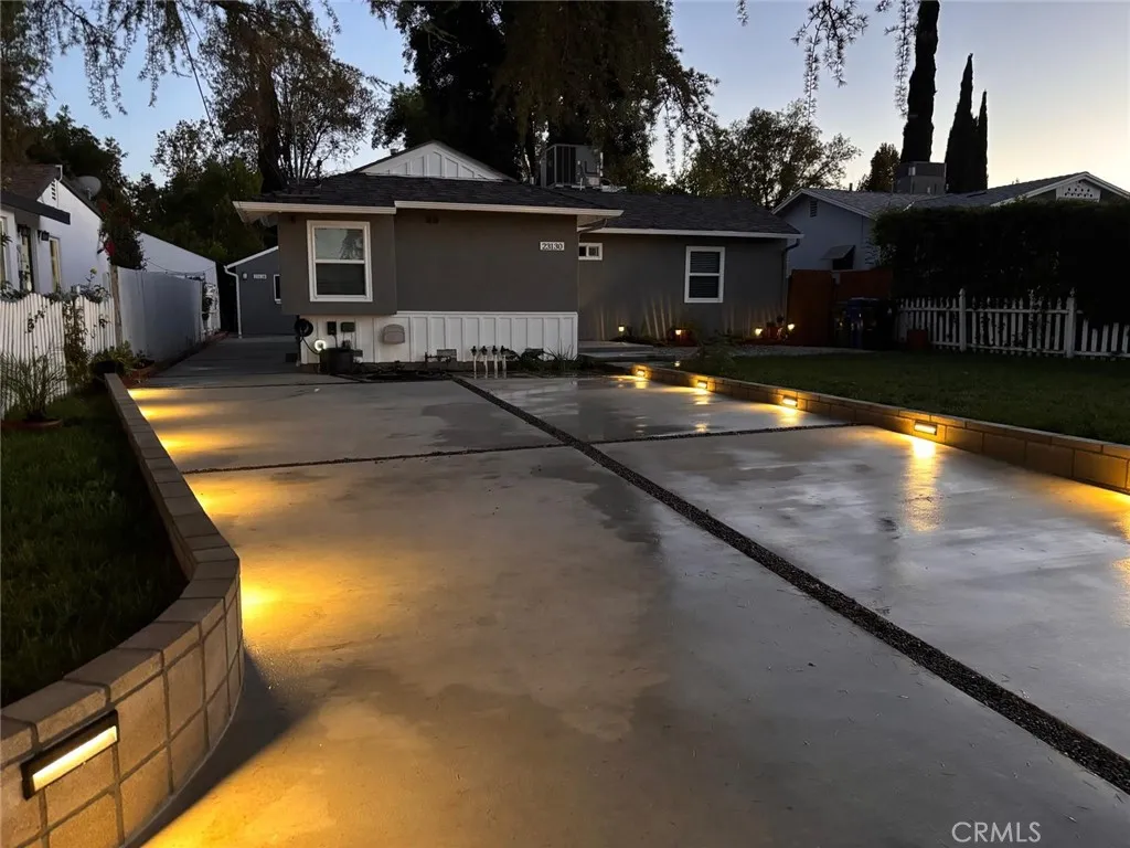 Additional image 34 of 23130 Victory Blvd, Woodland Hills, CA 91367
