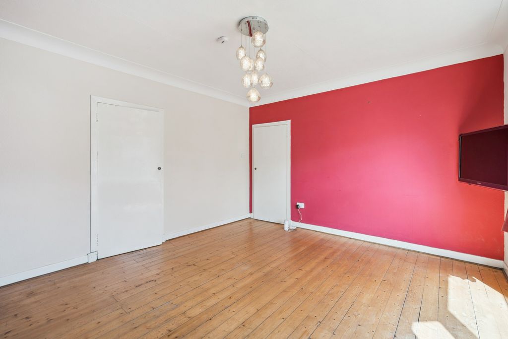 Additional image 6 of 3 bed detached bungalow to rentBlinkbonny Road, Falkirk, Stirling FK1