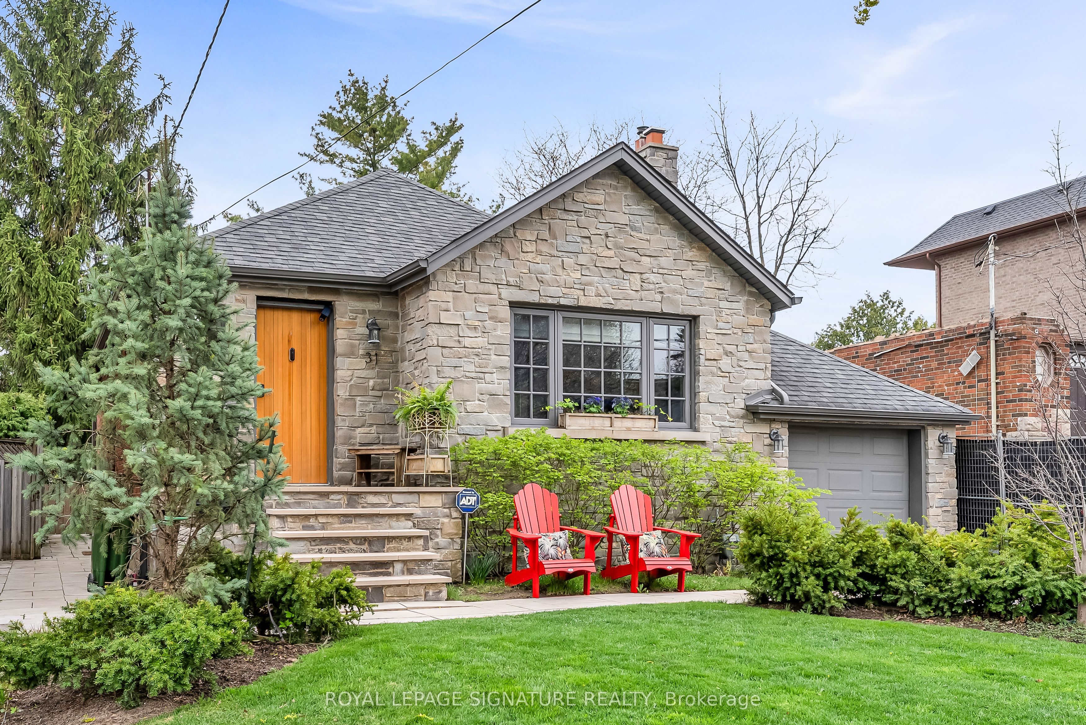31 Burncrest Drive, Toronto, ON, M5M 2Z2 photo 2