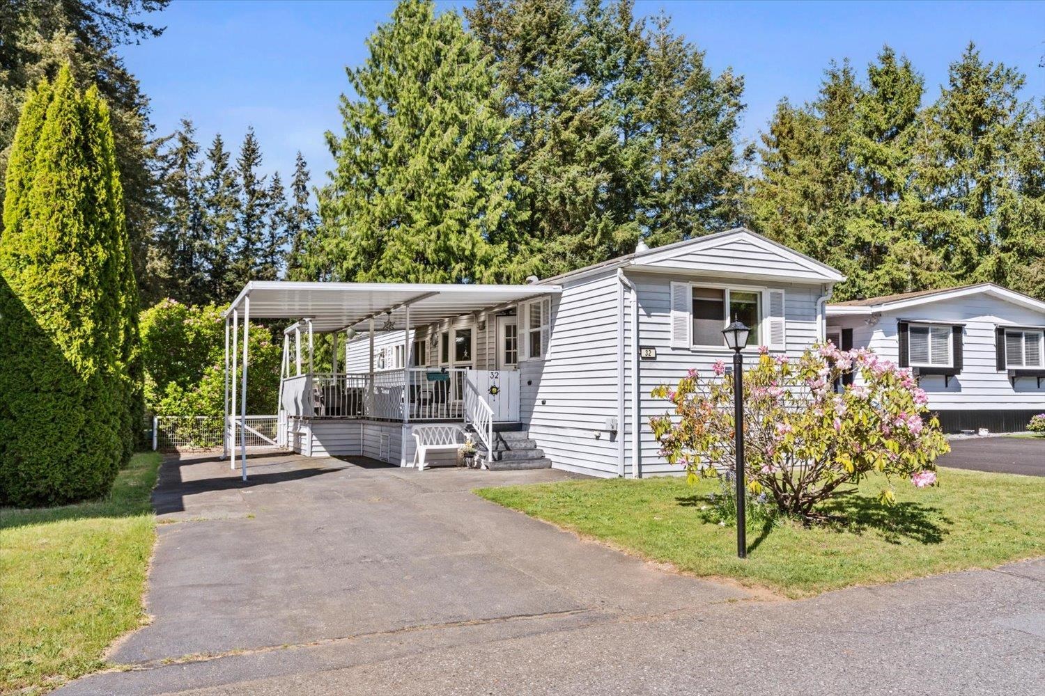 32-2305 200 Street, Langley, BC, V2Z 1Z2