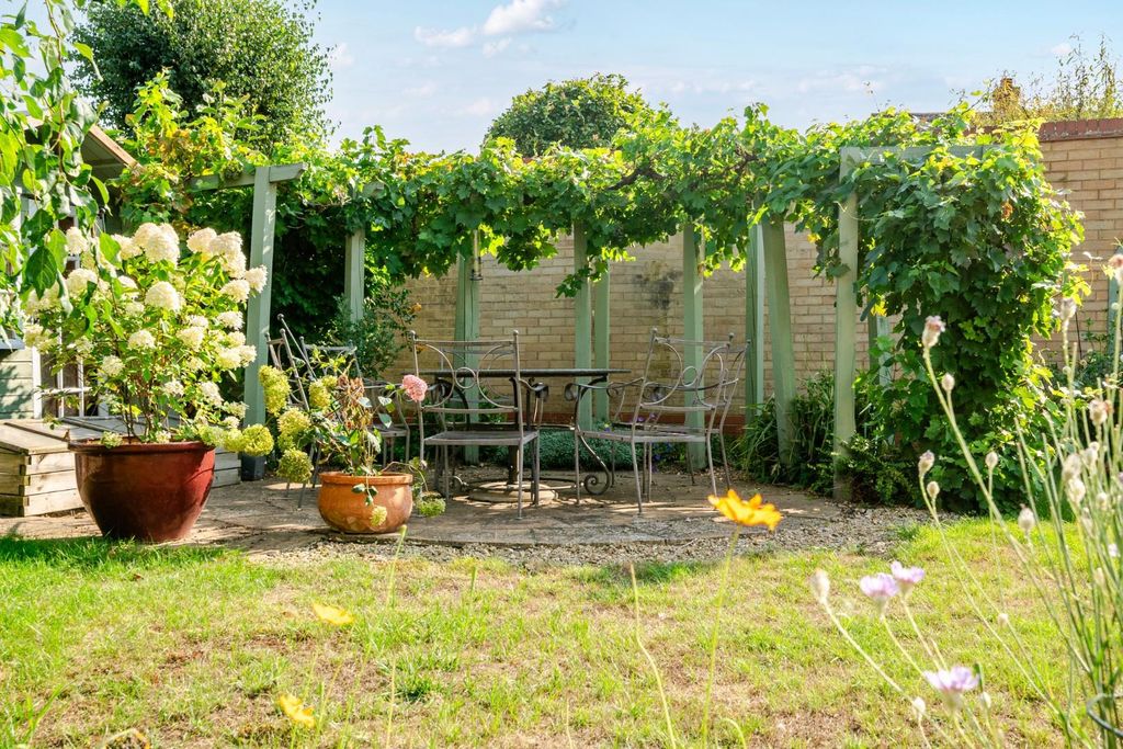 Additional image 30 of 4 bed property for saleLondon Road, Sandy SG19