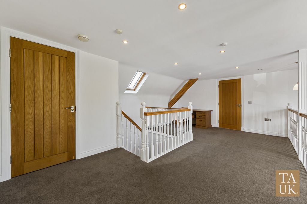 Additional image 13 of 3 bed flat for saleGrammar School Court, Ormskirk L39