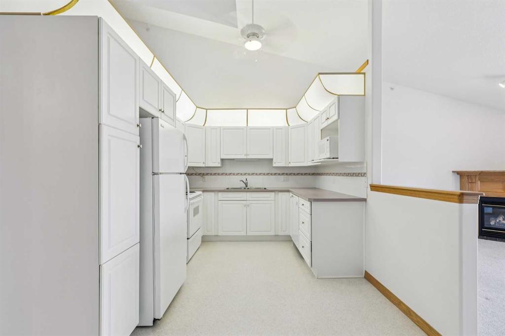 Additional image 5 of 321-6868 Sierra Morena Boulevard SW, Calgary, AB, T3H 3R6