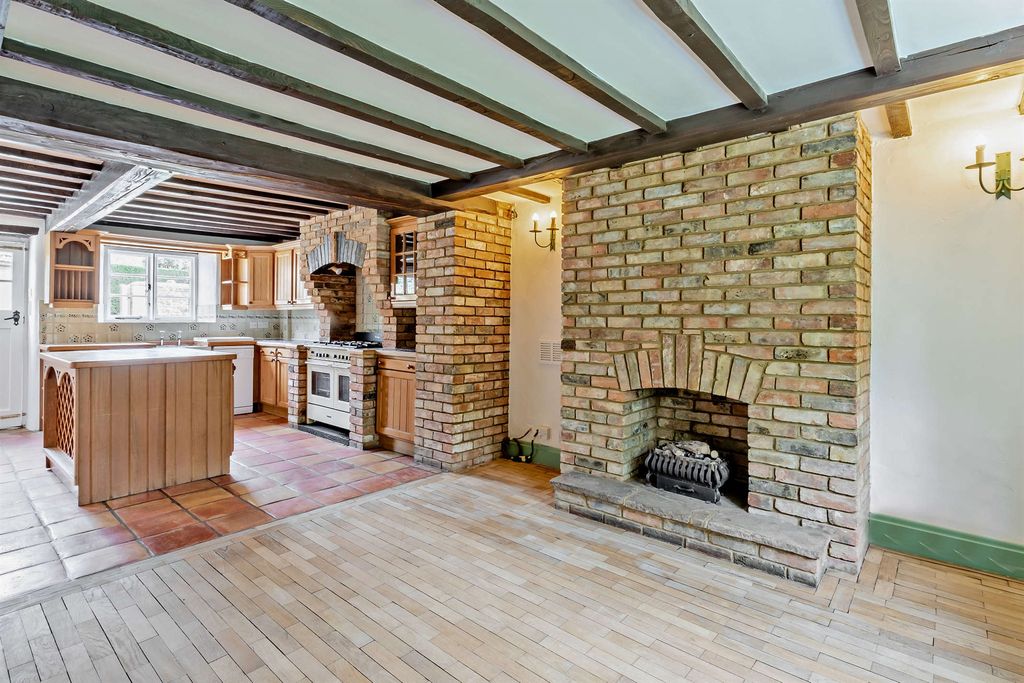 Additional image 9 of 5 bed cottage for saleChurch Street, Alwalton, Peterborough PE7