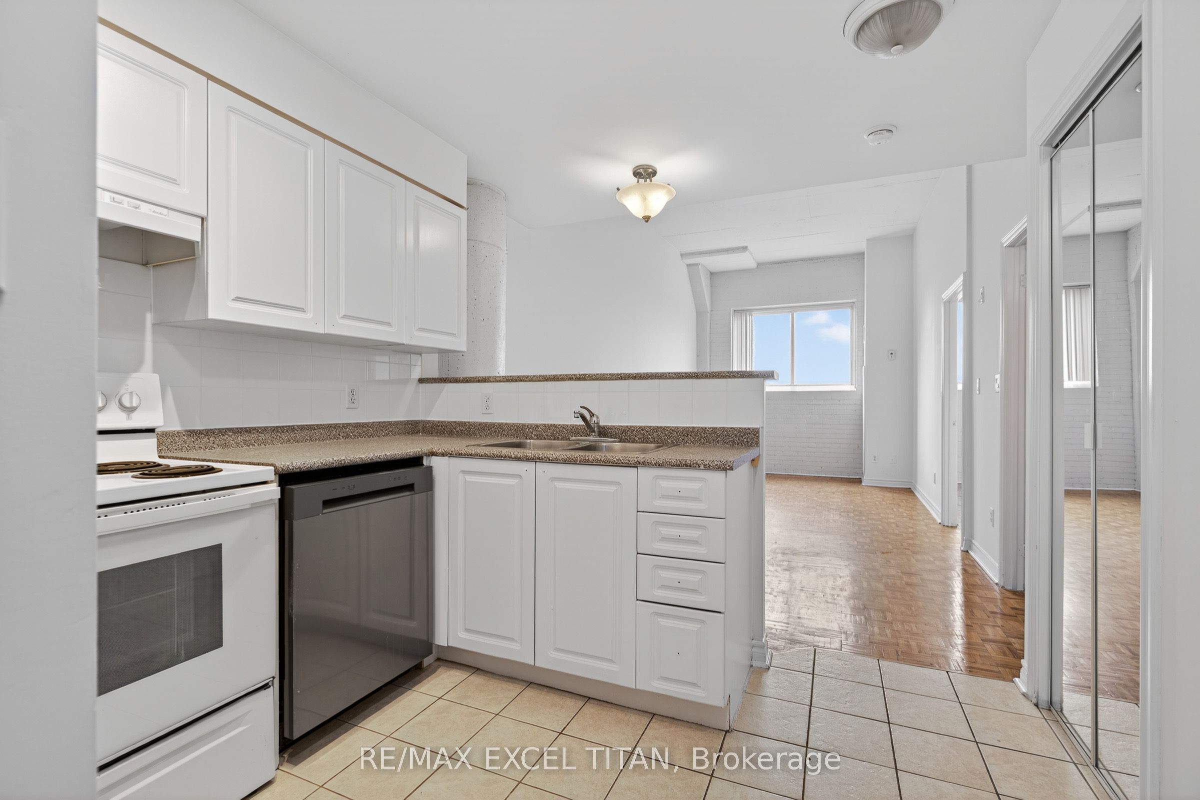 Additional image 6 of 404-1401 Dupont Street, Toronto, ON, M6H 2B1