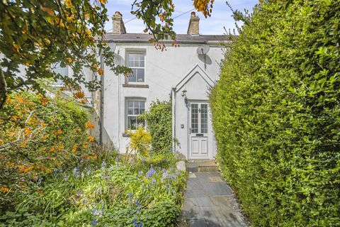 St. Georges Terrace, Reynoldston, Swansea SA3