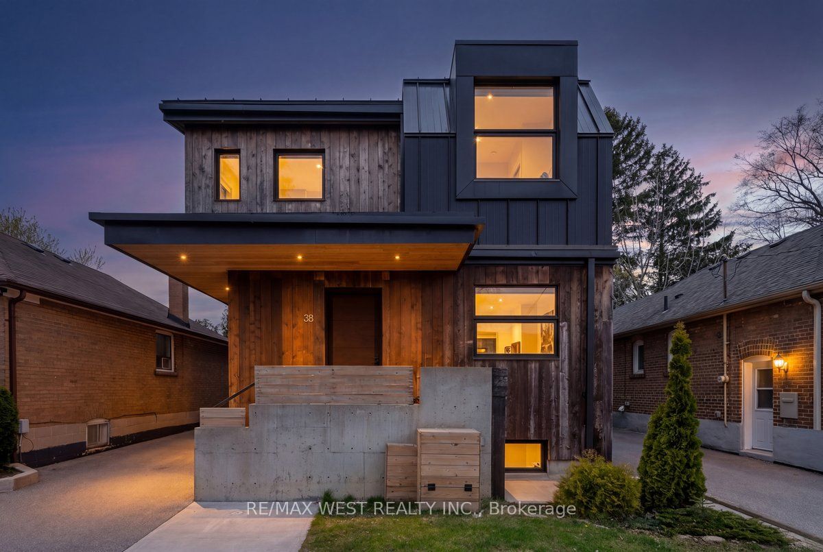 38 Smithfield Drive, Toronto, ON, M8Y 3M2