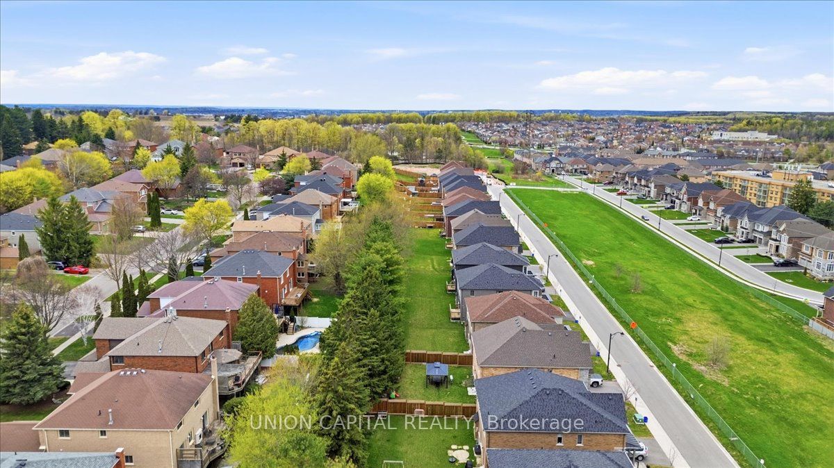 Additional image 3 of 75 Bethpage Crescent, Newmarket, ON, L3X 1B8