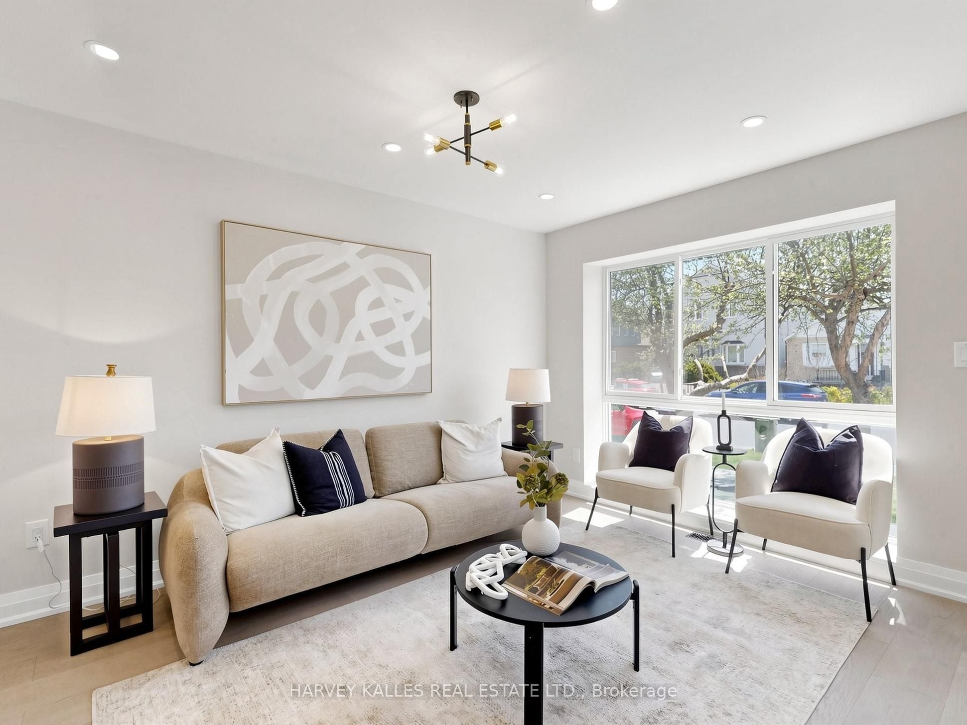 Additional image 3 of 982 Cosburn Avenue, Toronto, ON, M4C 2X1