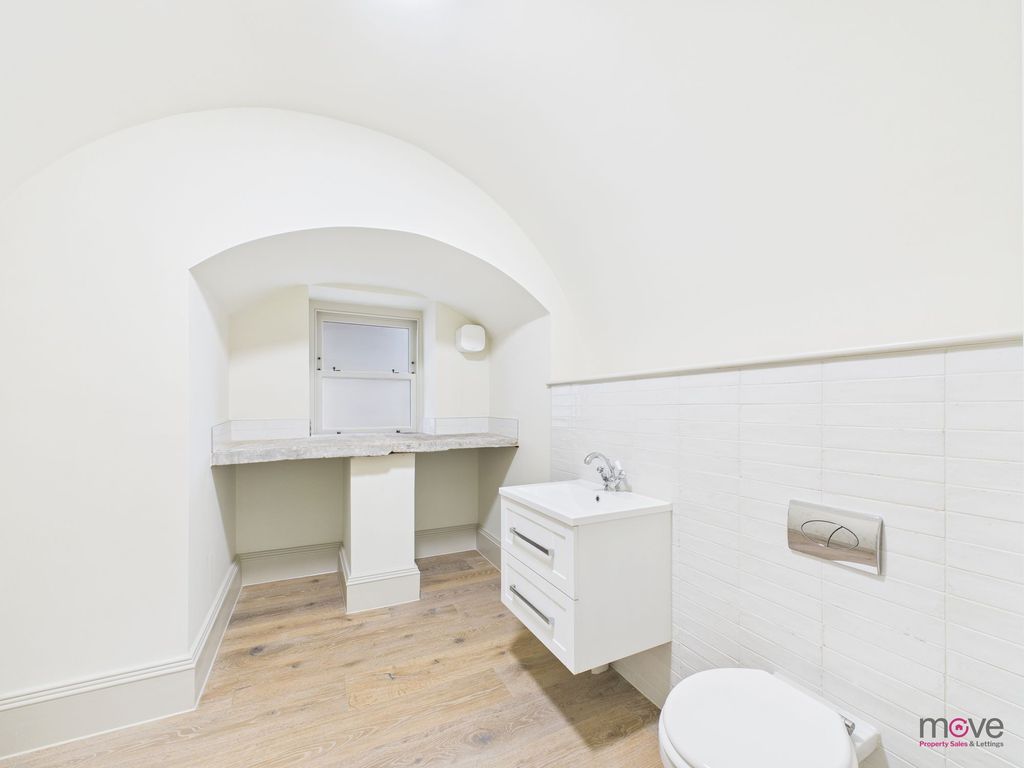 Additional image 9 of 3 bed flat for saleLondon Road, Cheltenham GL52