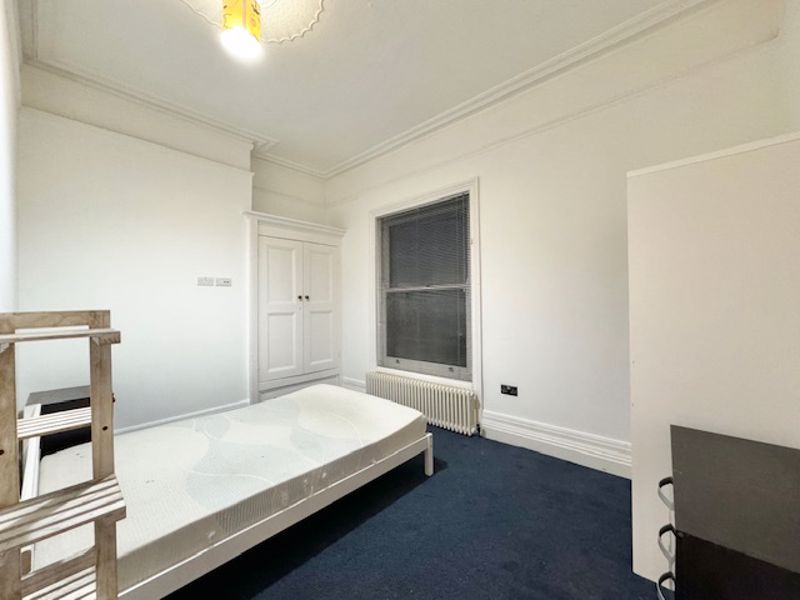 Additional image 11 of 4 bed flat to rentSt Peters Avenue, Cleethorpes DN35