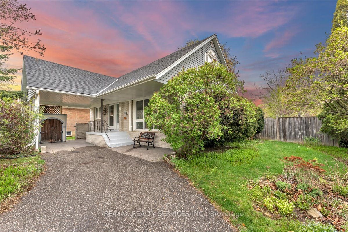 2 Windermere Court, Brampton, ON, L6X 2L6