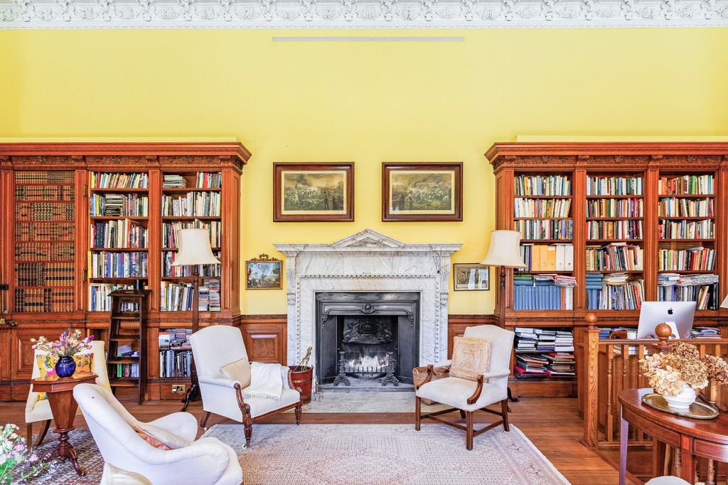 Additional image 6 of 3 bed flat for saleSherborne, Cheltenham, Gloucestershire GL54