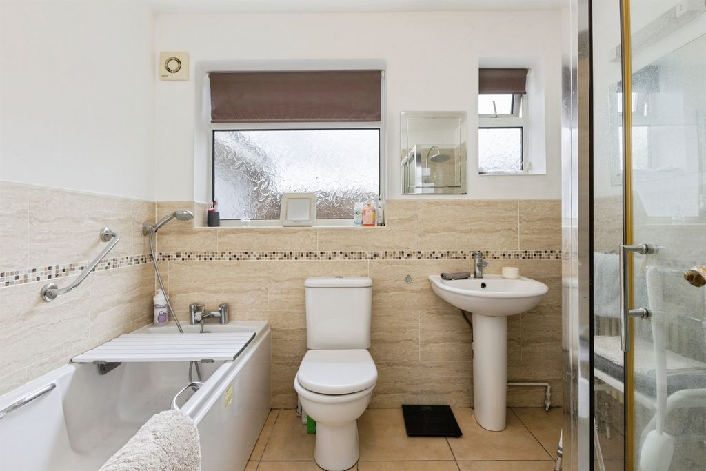 Additional image 8 of 2 bed detached bungalow for saleTaverham Road, Taverham, Norwich NR8