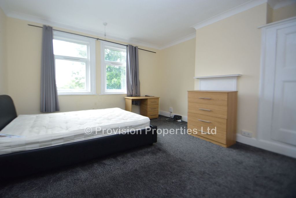 Additional image 7 of 7 bed semi-detached house to rentSt Michaels Lane, Headingley, Leeds LS6