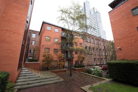 Locks Yard, Manchester M1