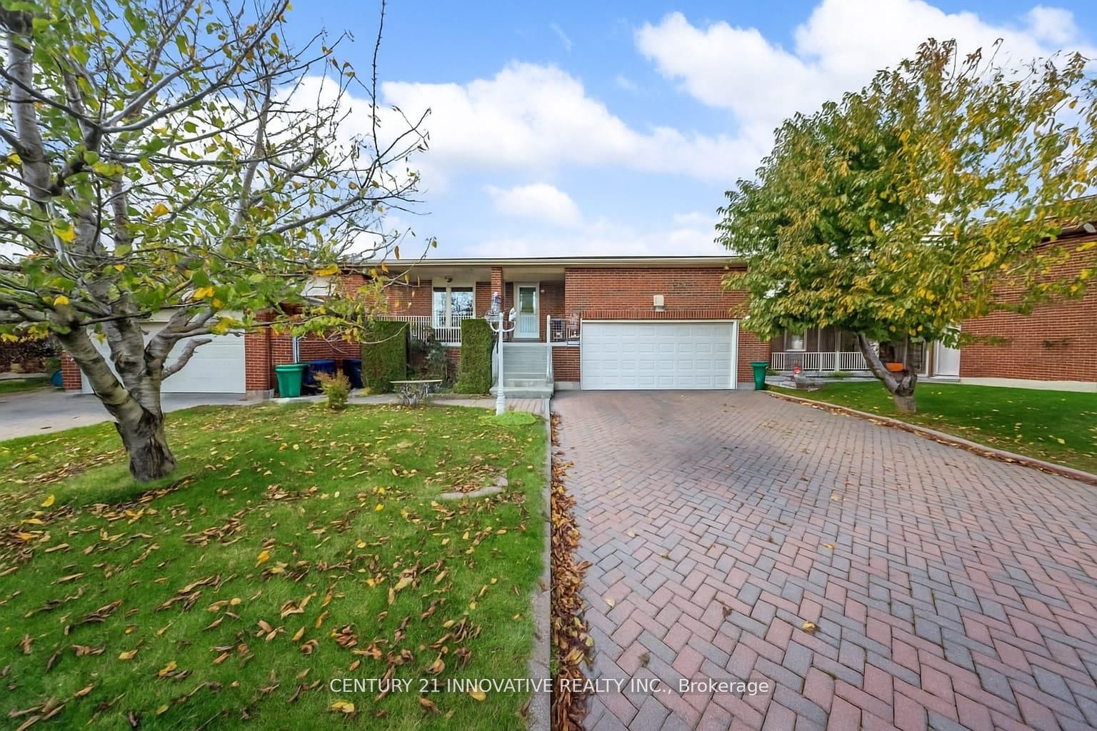 816 Willowbank Trail, Mississauga, ON, L4W 3M2