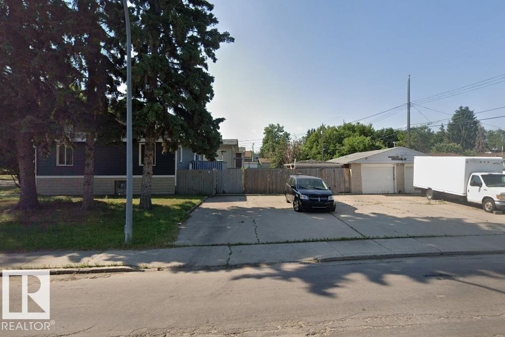 Additional image 5 of 11834 44 Street NW, Edmonton, AB, T5W2S5