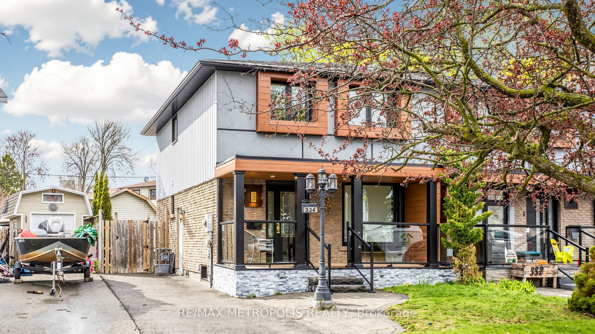 334 Killarney Court, Oshawa, ON, L1J 6C7