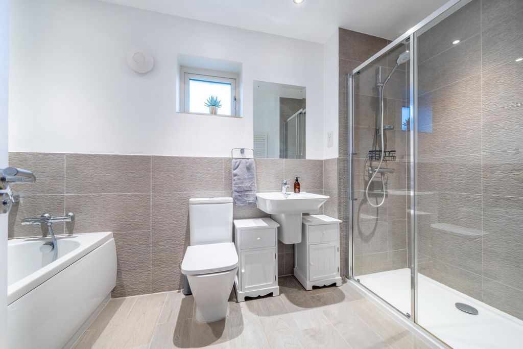 Additional image 16 of 4 bed detached house for saleAlbertine Gardens, Edwalton, Nottingham NG12