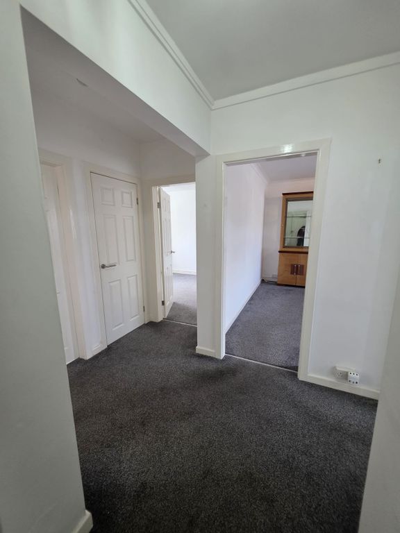 Additional image 3 of 2 bed flat to rentAlbert Drive, Deganwy LL31