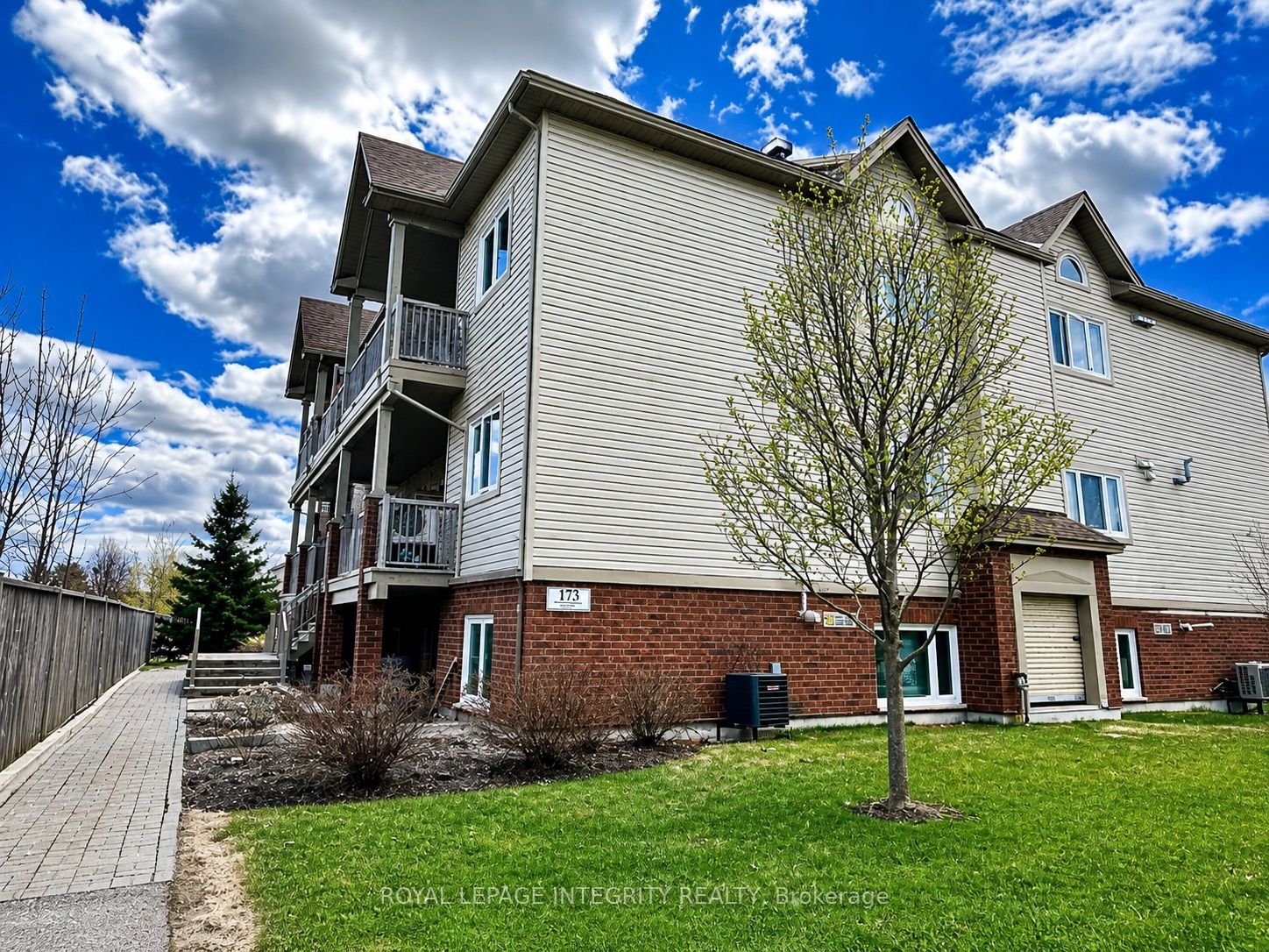 A-173 Crestway Drive, Ottawa, ON, K2G 7C8