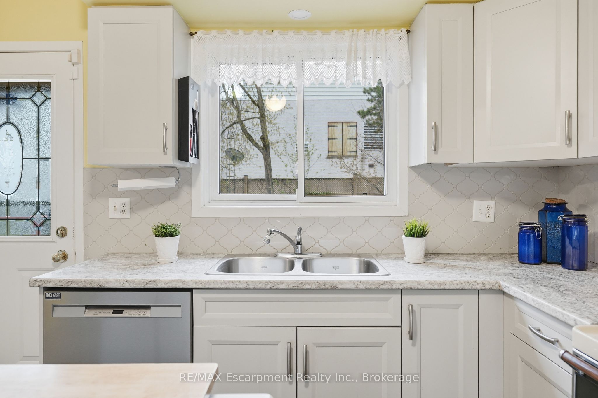 Additional image 6 of 10 Farmingdale Crescent, Barrie, ON, L4M 5E5