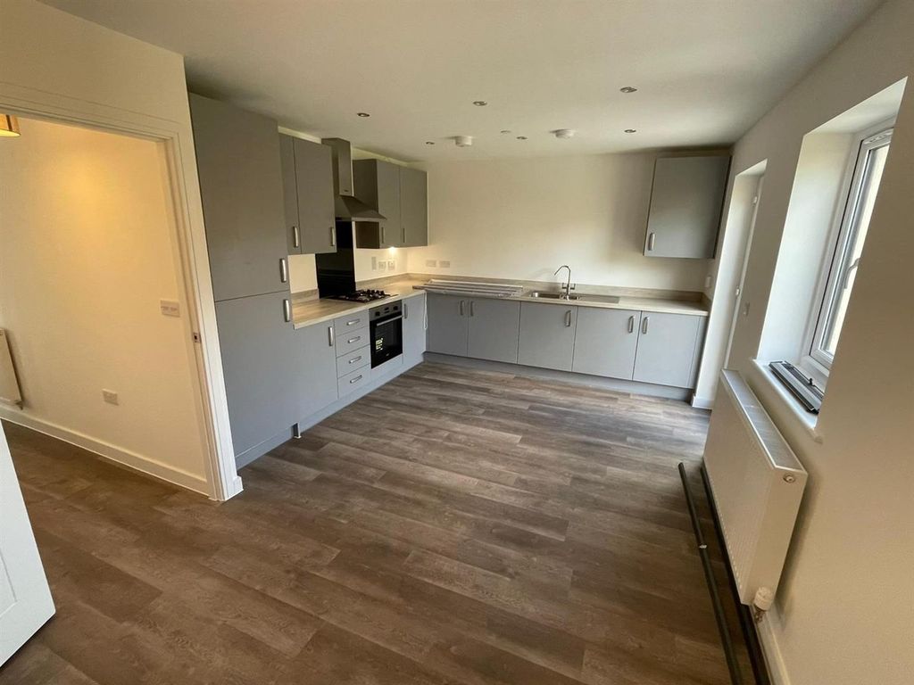 Additional image 2 of 3 bed semi-detached house to rentSanton Court, Newport NP19
