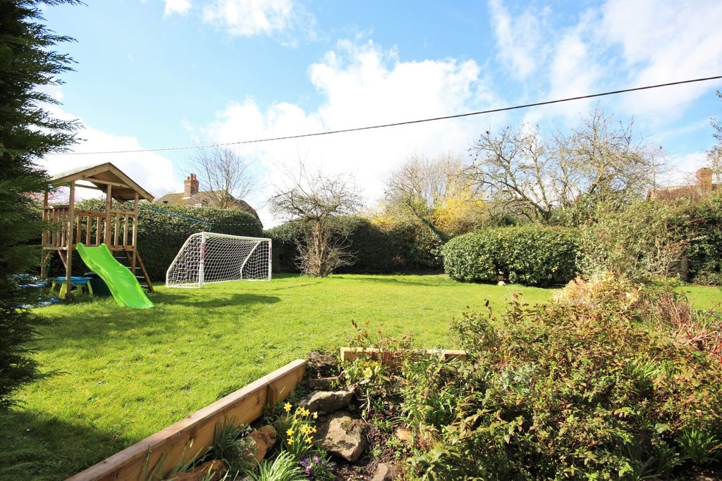 Additional image 12 of 3 bed semi-detached house to rentThe Green, Brightwalton, Newbury, Berkshire RG20
