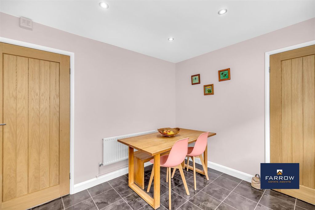 Additional image 6 of 2 bed semi-detached bungalow for saleCheapside, Grimsby DN37