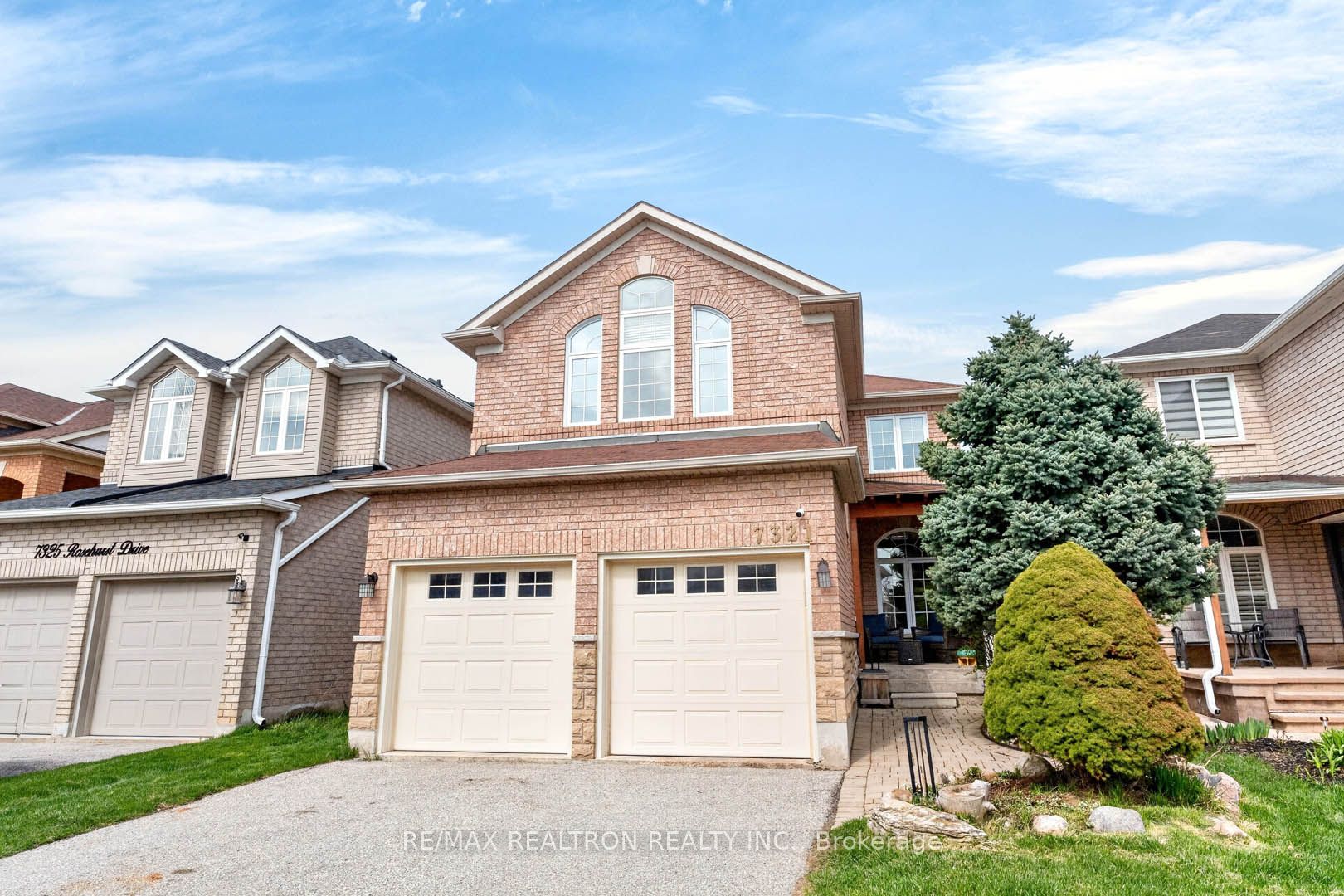 7321 Rosehurst Drive, Mississauga, ON, L5N 8P1