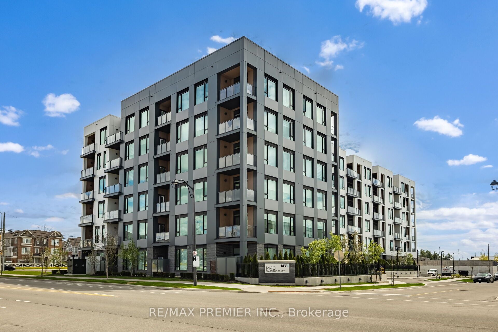 510-1440 Clarriage Court, Milton, ON, L9T 2X5