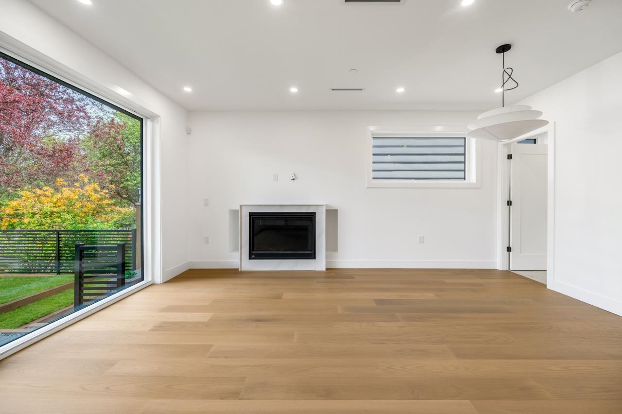 Additional image 3 of 1-950 W 17th , Vancouver, BC, V5Z 1V4