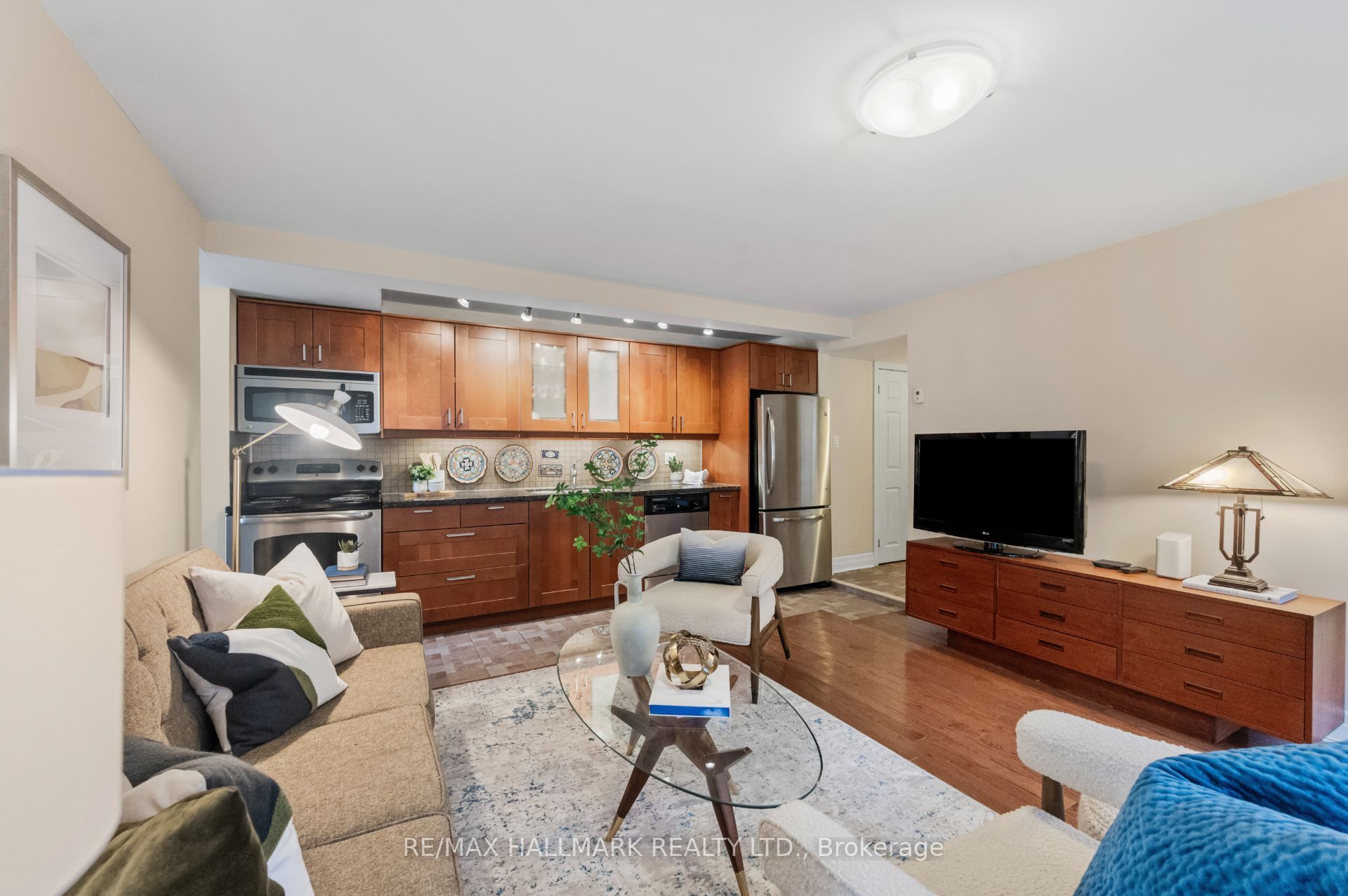 27A Ridout Street, Toronto, ON, M6R 1Z3