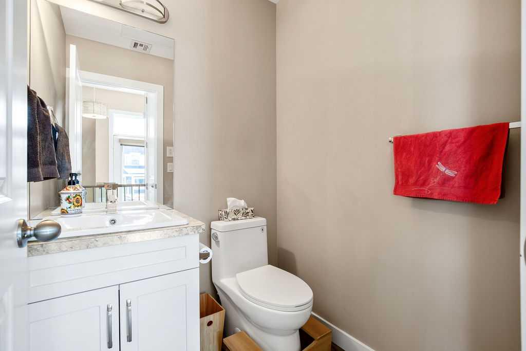 Additional image 4 of 2226 Westmount Road NW, Calgary, AB, T2N 3N4