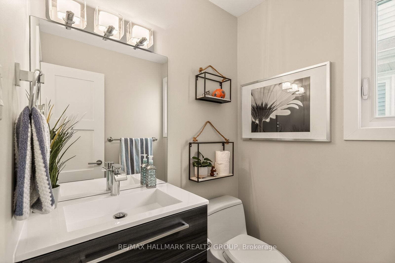 Additional image 6 of 1298 Famlit Court, Ottawa, ON, K1J 9A1