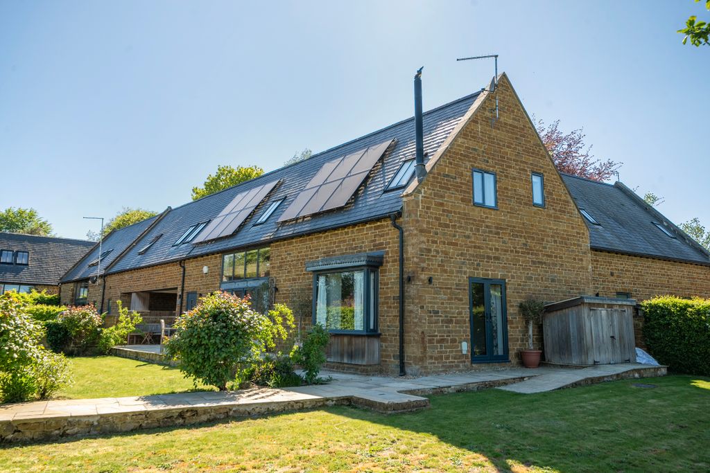 4 bed barn conversion for saleAynho Road, Adderbury, Banbury OX17